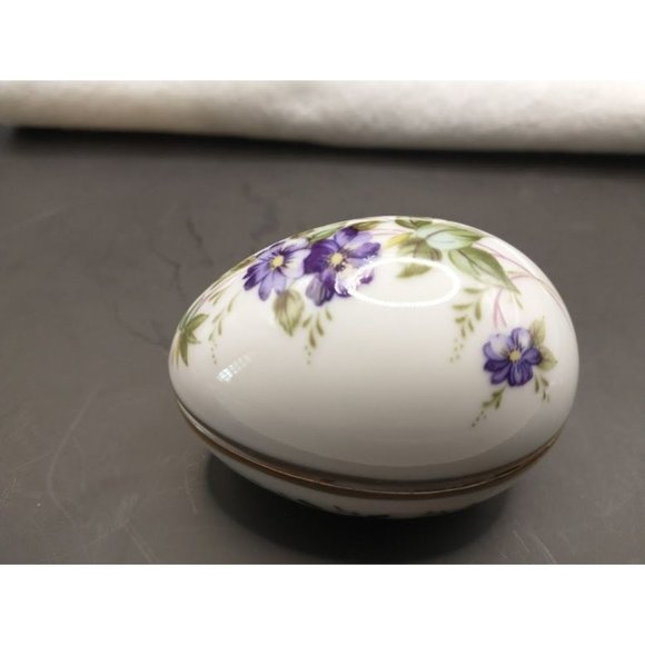 Vintage 1980's Lefton Floral Egg-Shaped Porcelain Trinket Ring Box. Made in Japa - Picture 3 of 5
